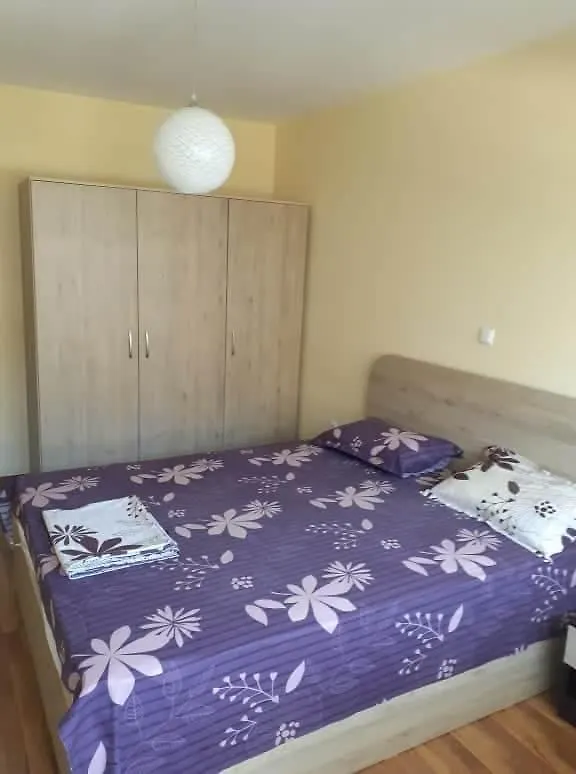 Cozy Apartament Naydenov Apartment Burgas